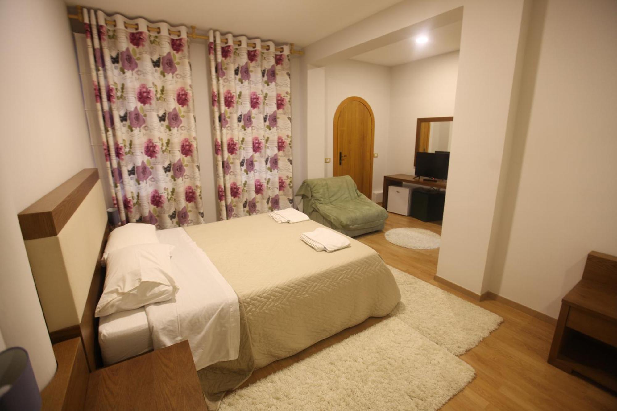 Hotel Sofo Dukat Екстер'єр фото