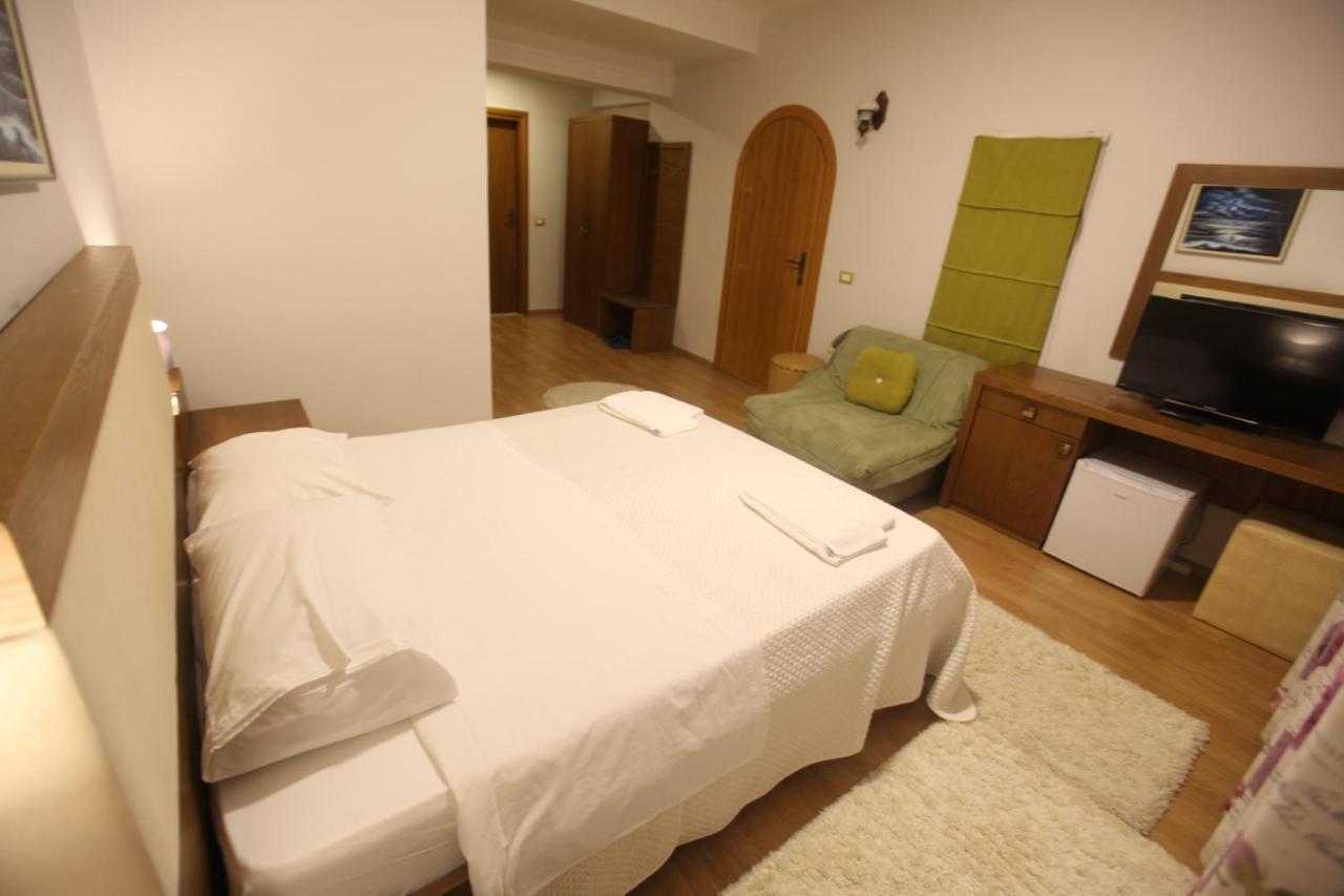 Hotel Sofo Dukat Екстер'єр фото